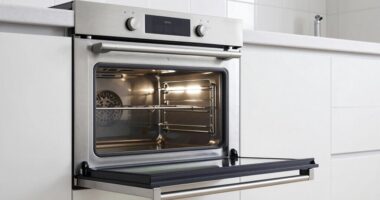 oven cleaning safety instructions